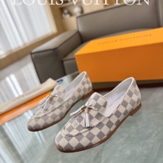 Louis Vuitton Low Shoes